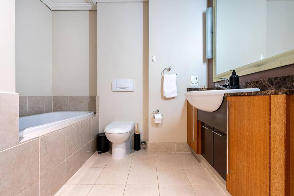 오클랜드 Luxury Waterfront Nest Above Viaduct Harbour 아파트 외부 사진