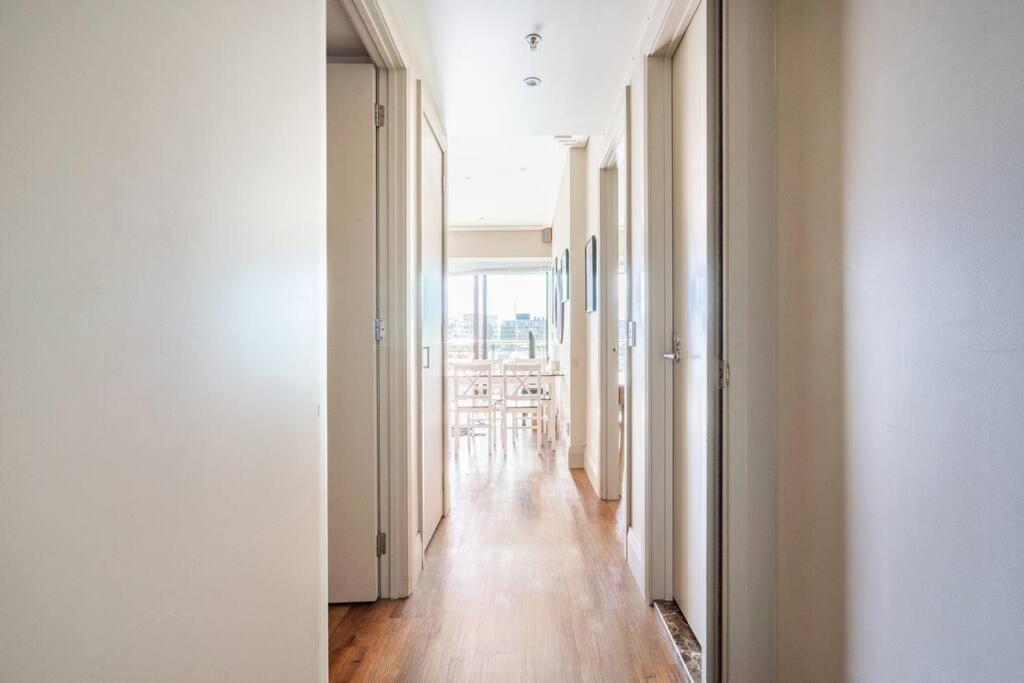 오클랜드 Luxury Waterfront Nest Above Viaduct Harbour 아파트 외부 사진