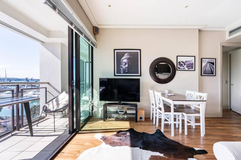 오클랜드 Luxury Waterfront Nest Above Viaduct Harbour 아파트 외부 사진